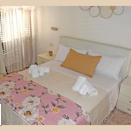Welcome Friends&Family Villa Челие Месапика Екстериор снимка