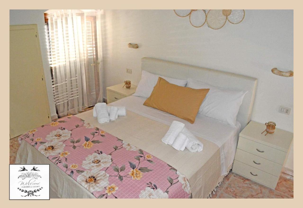 Welcome Friends&Family Villa Челие Месапика Екстериор снимка